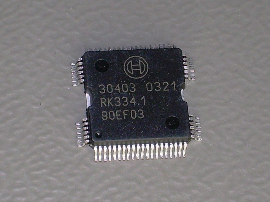 30403 BOSCH Opel, Mercedes CDI ECU driver (QFP64).