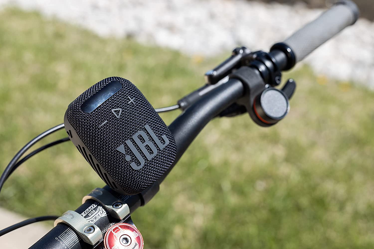 JBL Wind 3s Bluetooth speaker for cycles.