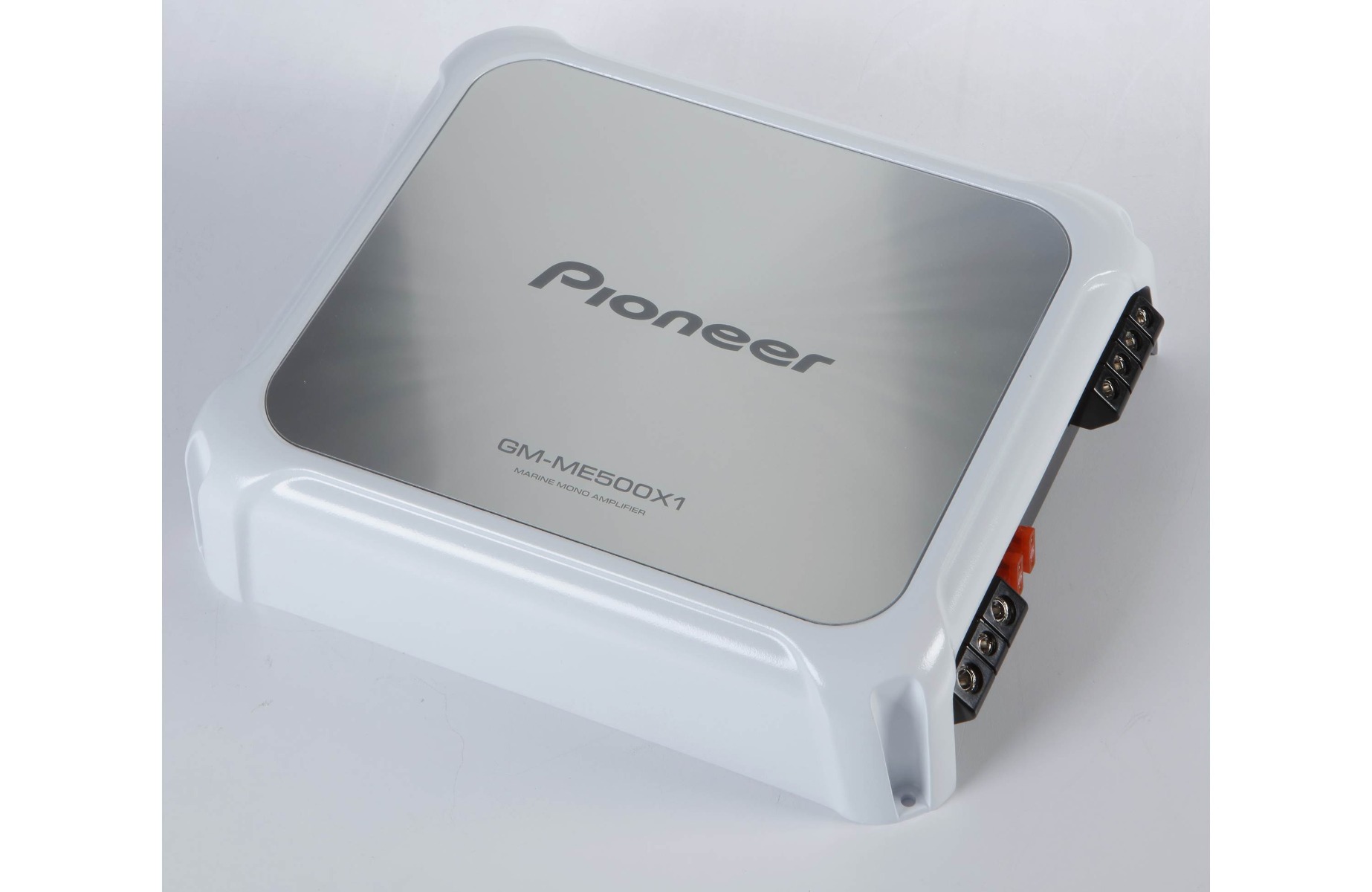 Pioneer GM-ME500X1 (FD class) marine power amplifier (mono).
