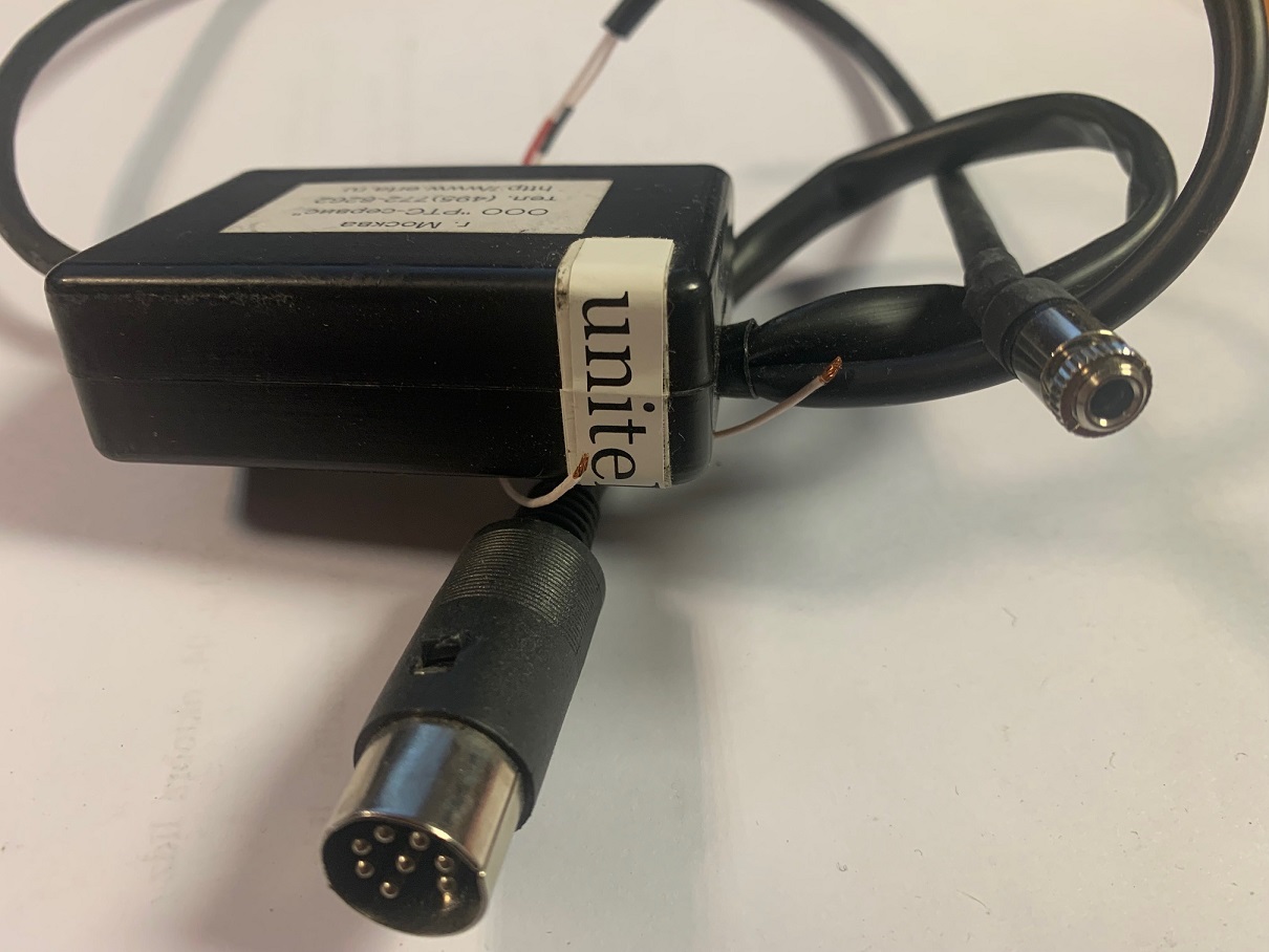 Volvo HUxxx (replaces CD changer) universal adapter AUX.