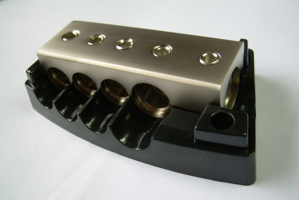 Audison Connection power distribution block. BDB 51.1