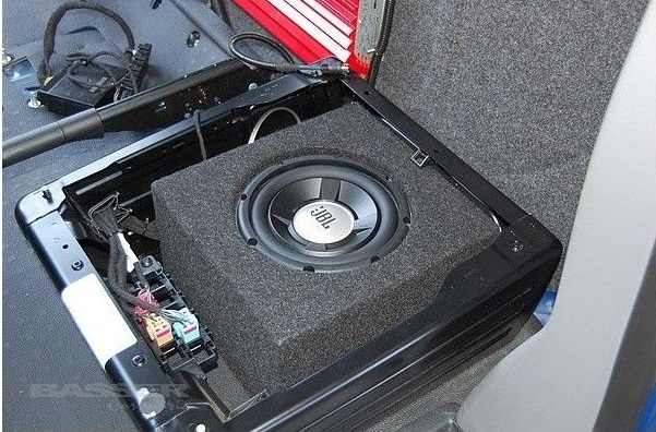VW Transporter T5 subwoofer box. VW.02