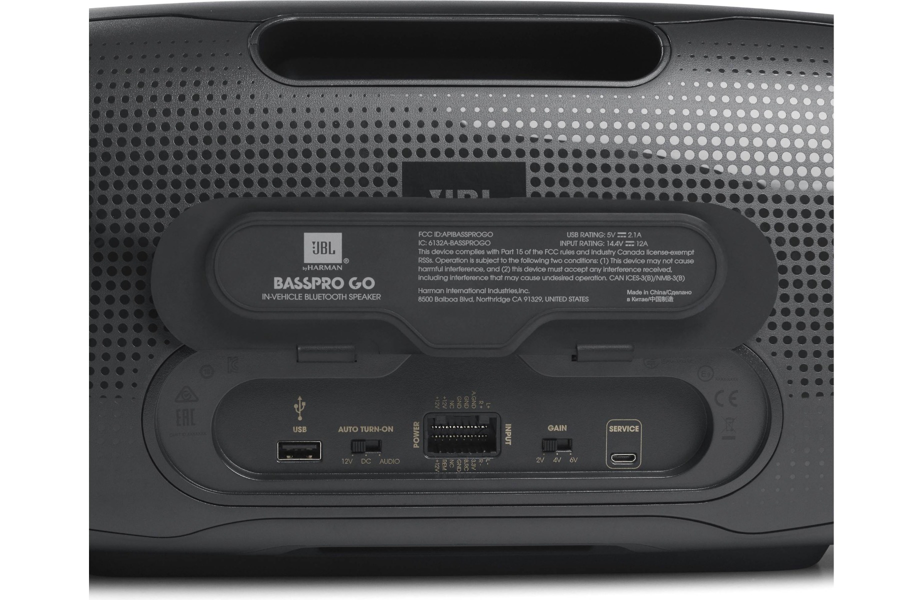 JBL BassPro GO subwoofer & full-range Bluetooth speaker.