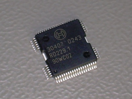 30407 BOSCH EDC16 chip (QFP64).