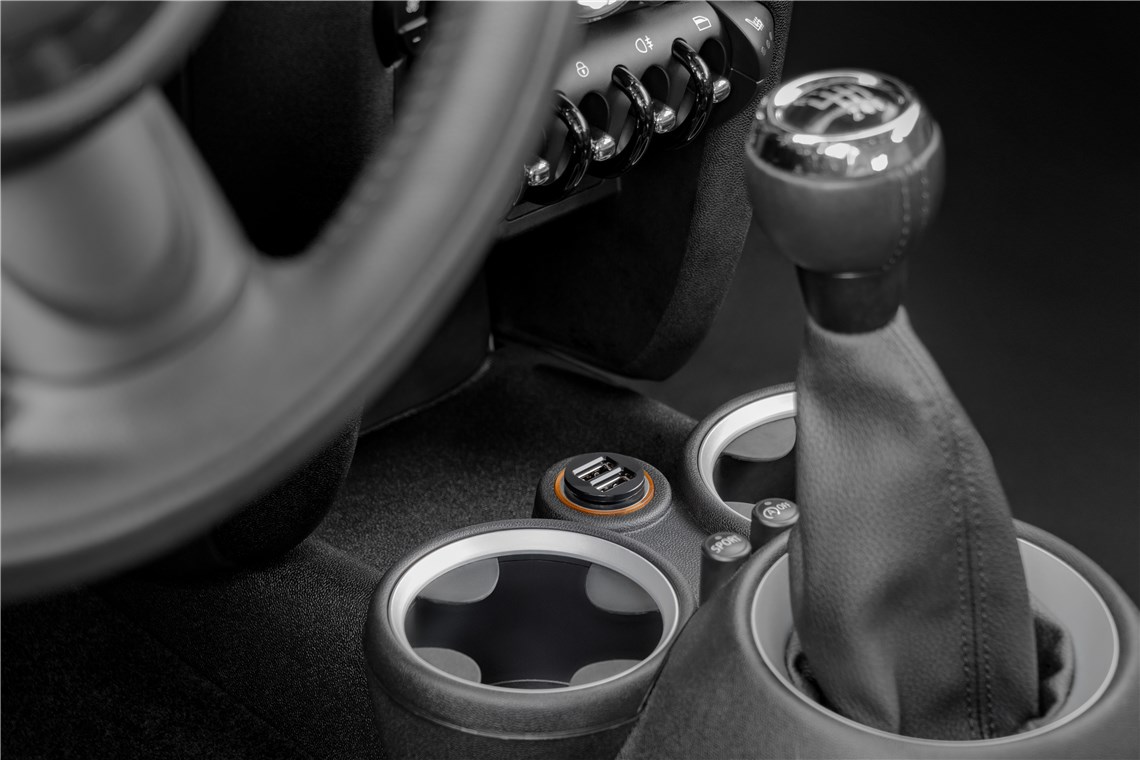 USB car charger, dual (2.4 A).