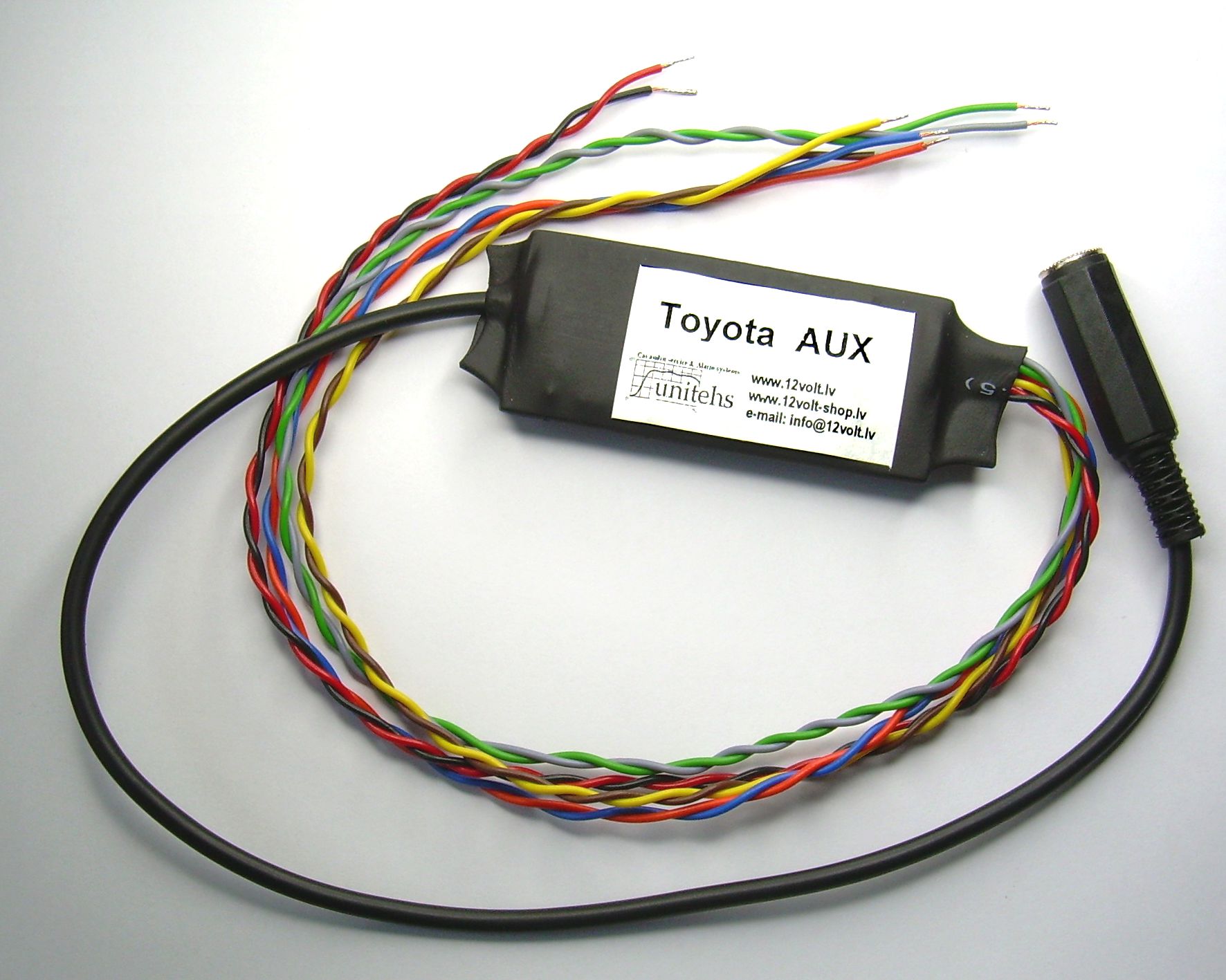 Toyota, Lexus (replaces CD changer) adapter AUX.
